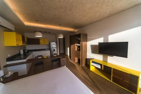 Yellow Condo Playa del Carmen