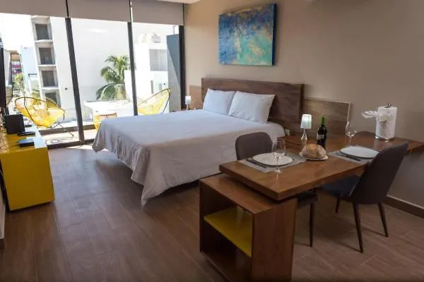 Yellow Condo Playa del Carmen Apartment