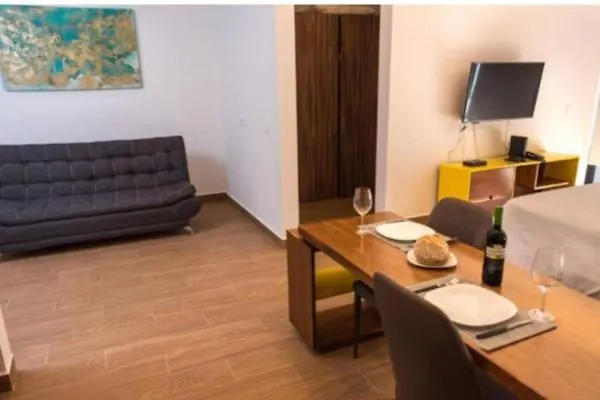 Yellow Condo Playa del Carmen Apartment